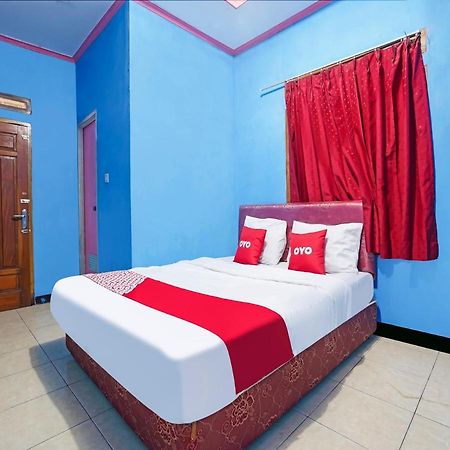 Oyo Homes 90915 Eco Tourism Desa Cihanjuang Rahayu Ciwangun Indah Camp Villas Bongkar Экстерьер фото