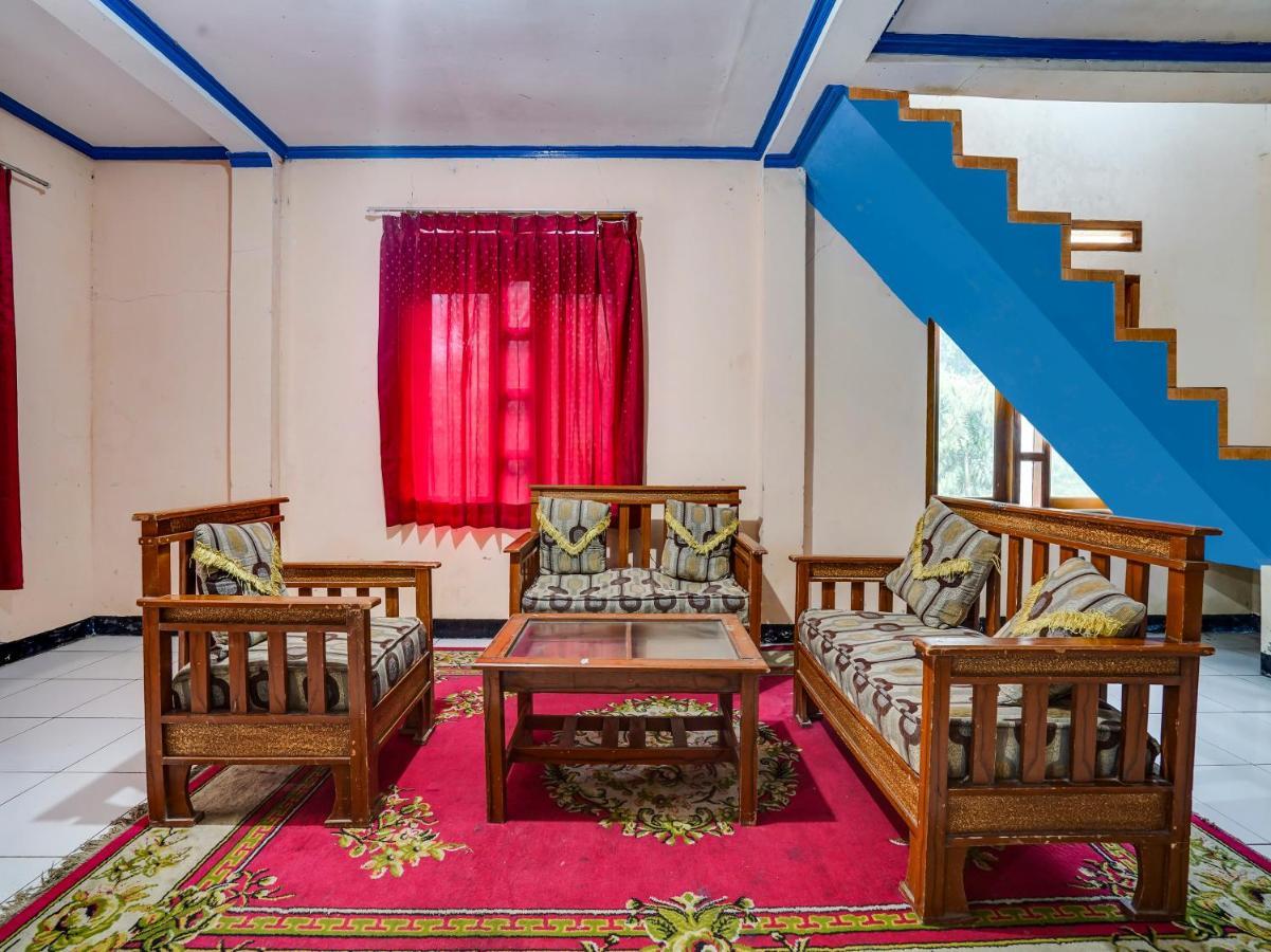 Oyo Homes 90915 Eco Tourism Desa Cihanjuang Rahayu Ciwangun Indah Camp Villas Bongkar Экстерьер фото