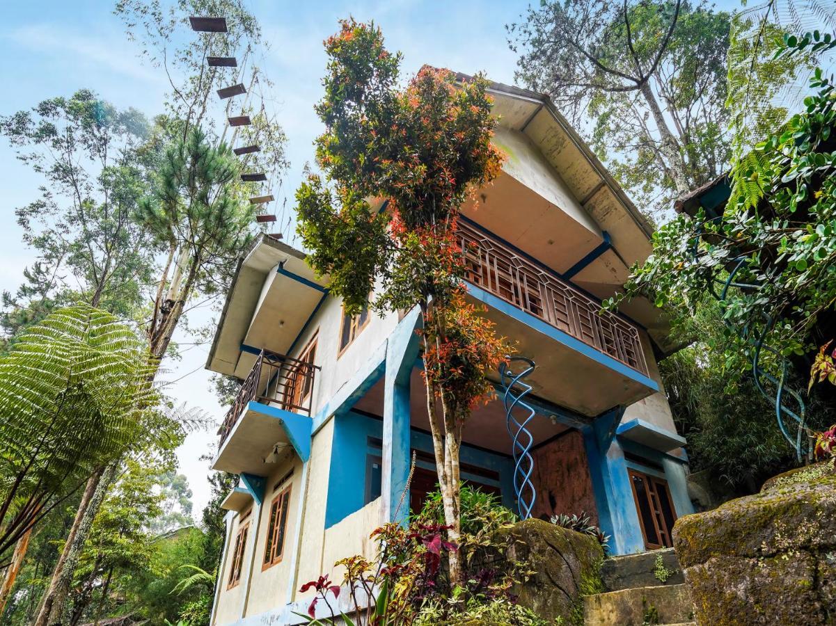 Oyo Homes 90915 Eco Tourism Desa Cihanjuang Rahayu Ciwangun Indah Camp Villas Bongkar Экстерьер фото