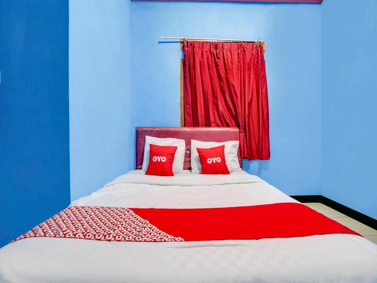 Oyo Homes 90915 Eco Tourism Desa Cihanjuang Rahayu Ciwangun Indah Camp Villas Bongkar Экстерьер фото