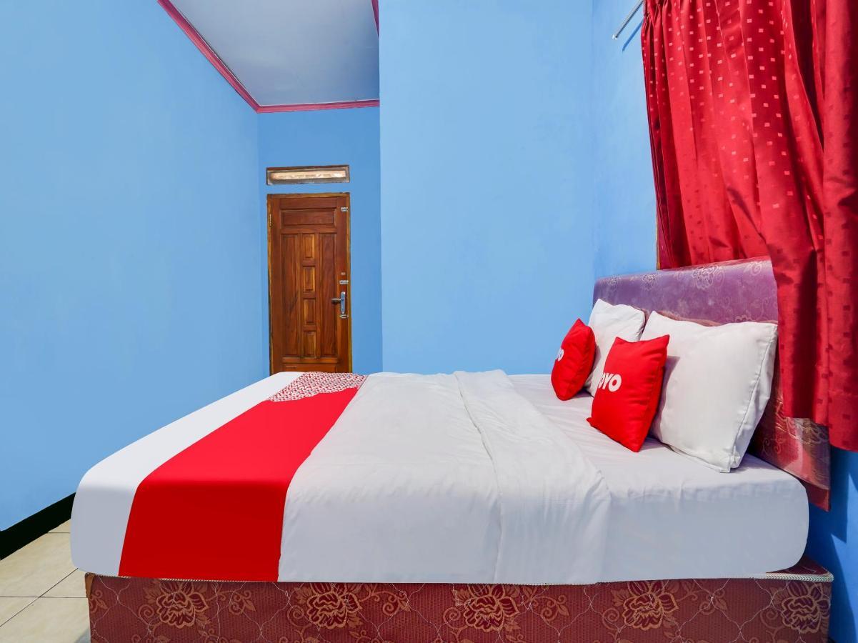 Oyo Homes 90915 Eco Tourism Desa Cihanjuang Rahayu Ciwangun Indah Camp Villas Bongkar Экстерьер фото